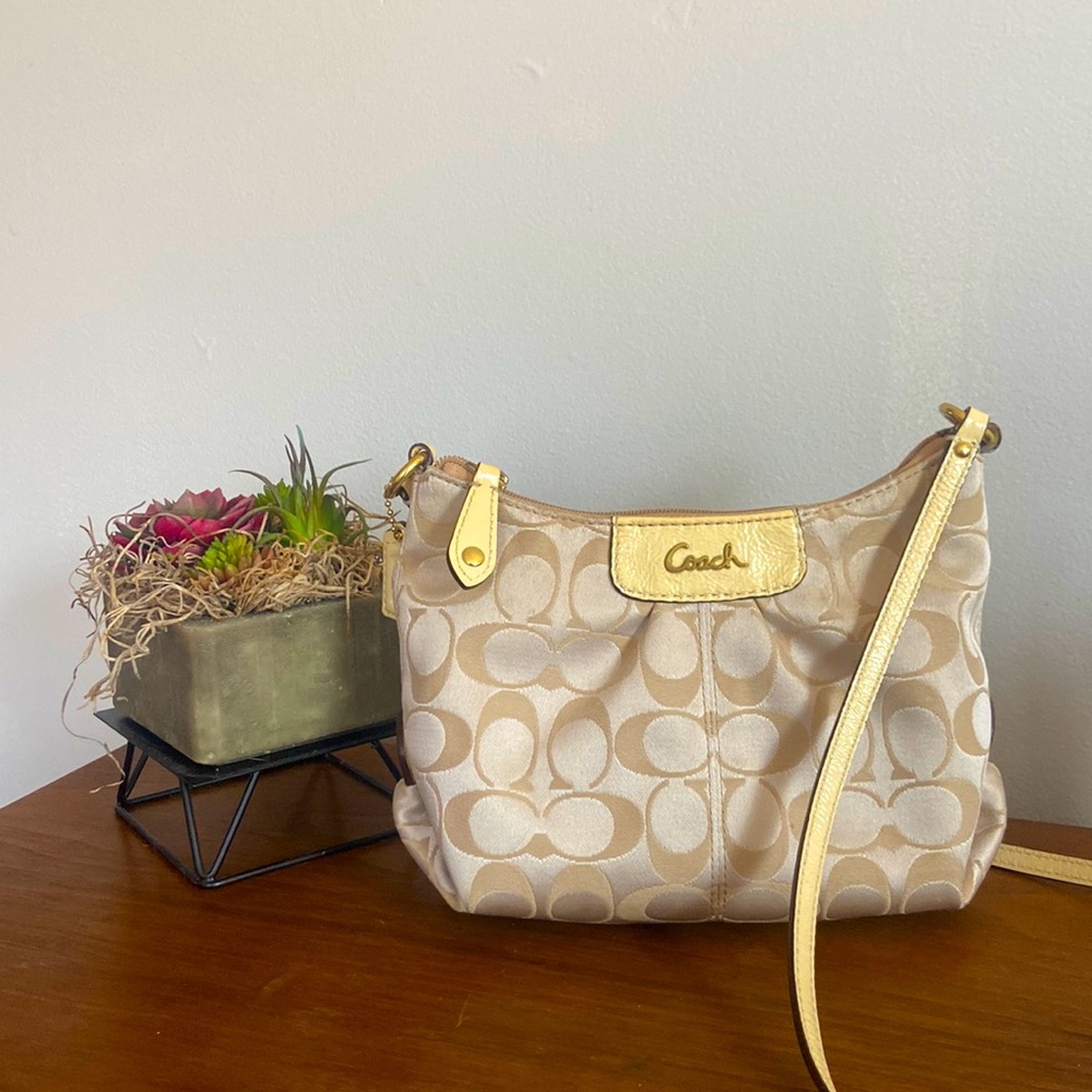 COACH Ashley Signature Sateen Swingpack 46873